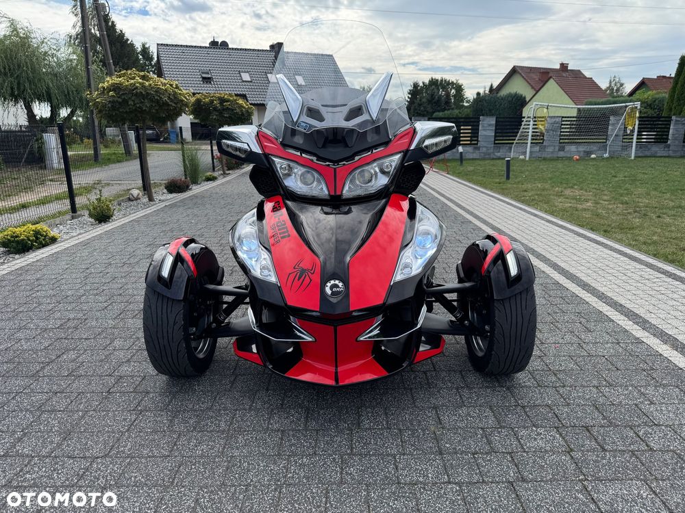 Can-Am Spyder - 2