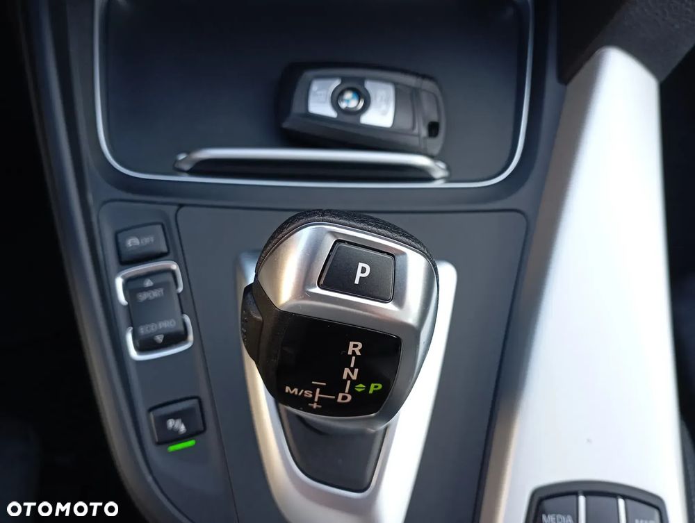 BMW Seria 3 318i - 17