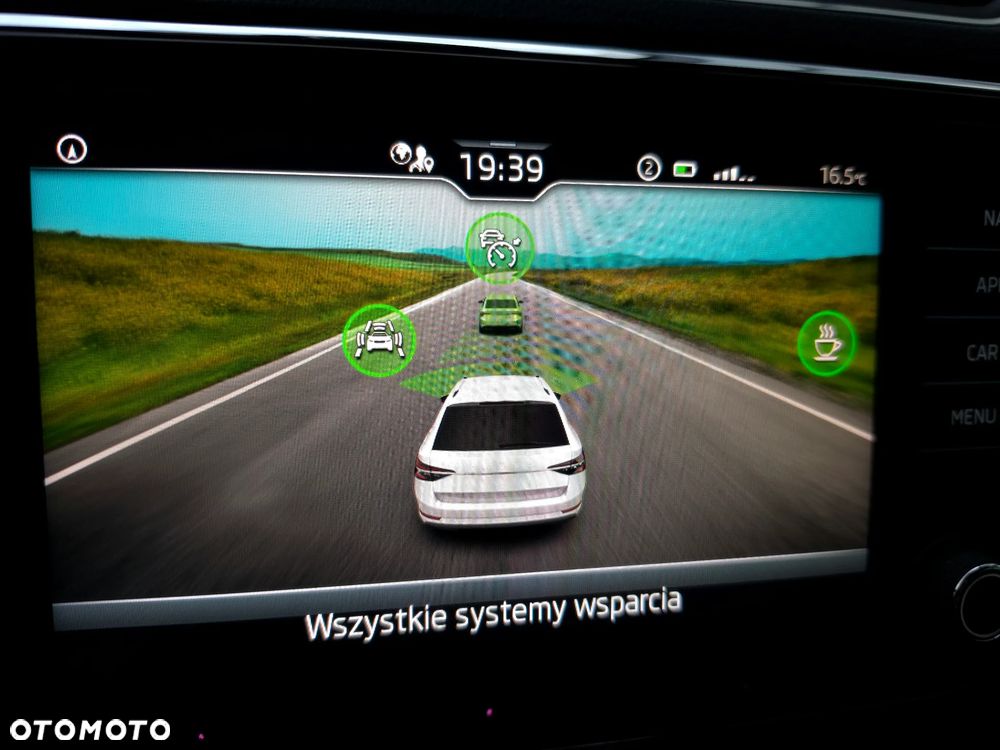 Skoda Superb 2.0 TDI SCR Ambition DSG - 32