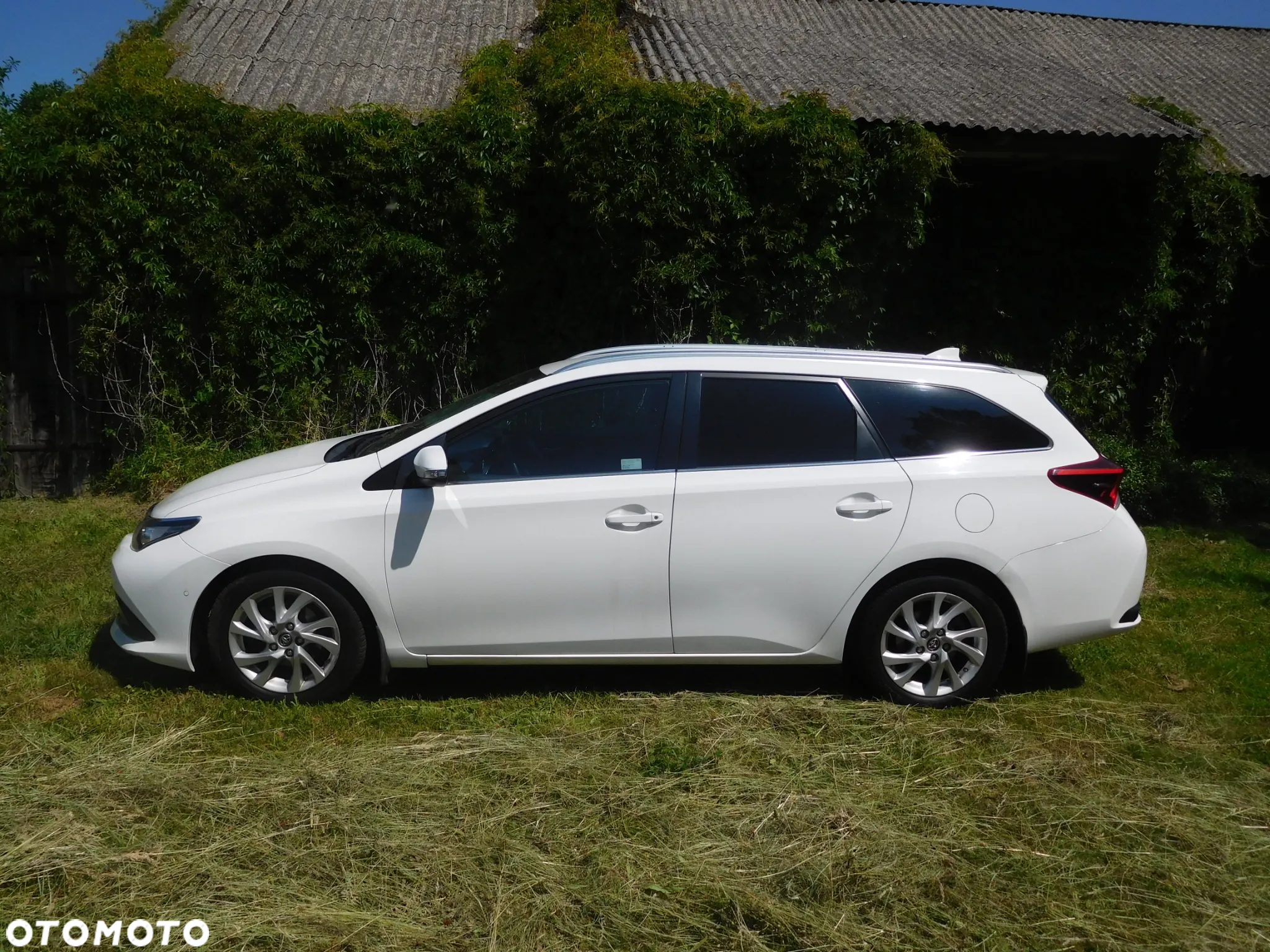 Toyota Auris 1.6 D-4D Premium - 19