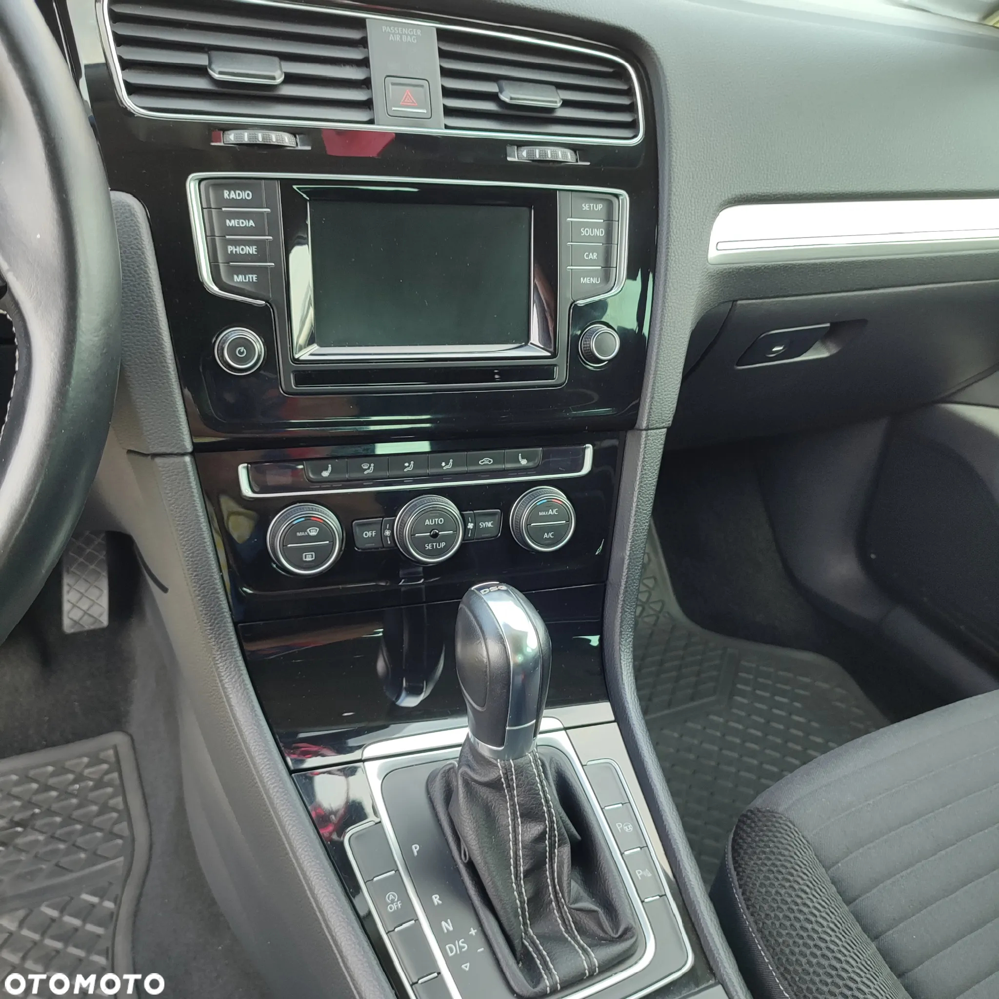 Volkswagen Golf VII 1.4 TSI BMT Comfortline DSG - 8