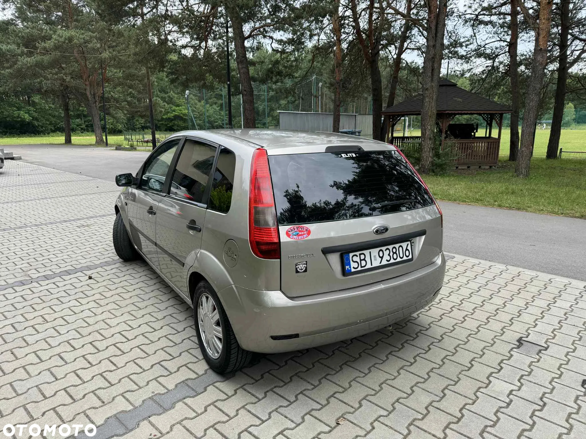 Ford Fiesta 1.4 Ambiente - 4