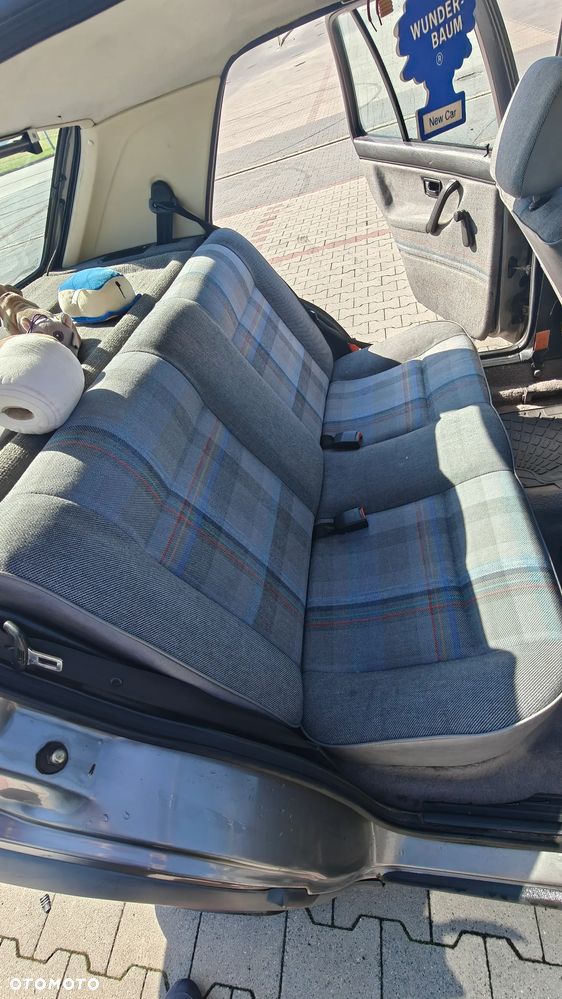 Volkswagen Golf - 25