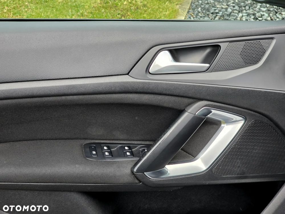 Peugeot 308 - 23