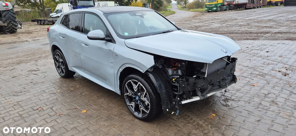 BMW iX2 eDrive20 66.5kWh M Sport Edition - 3