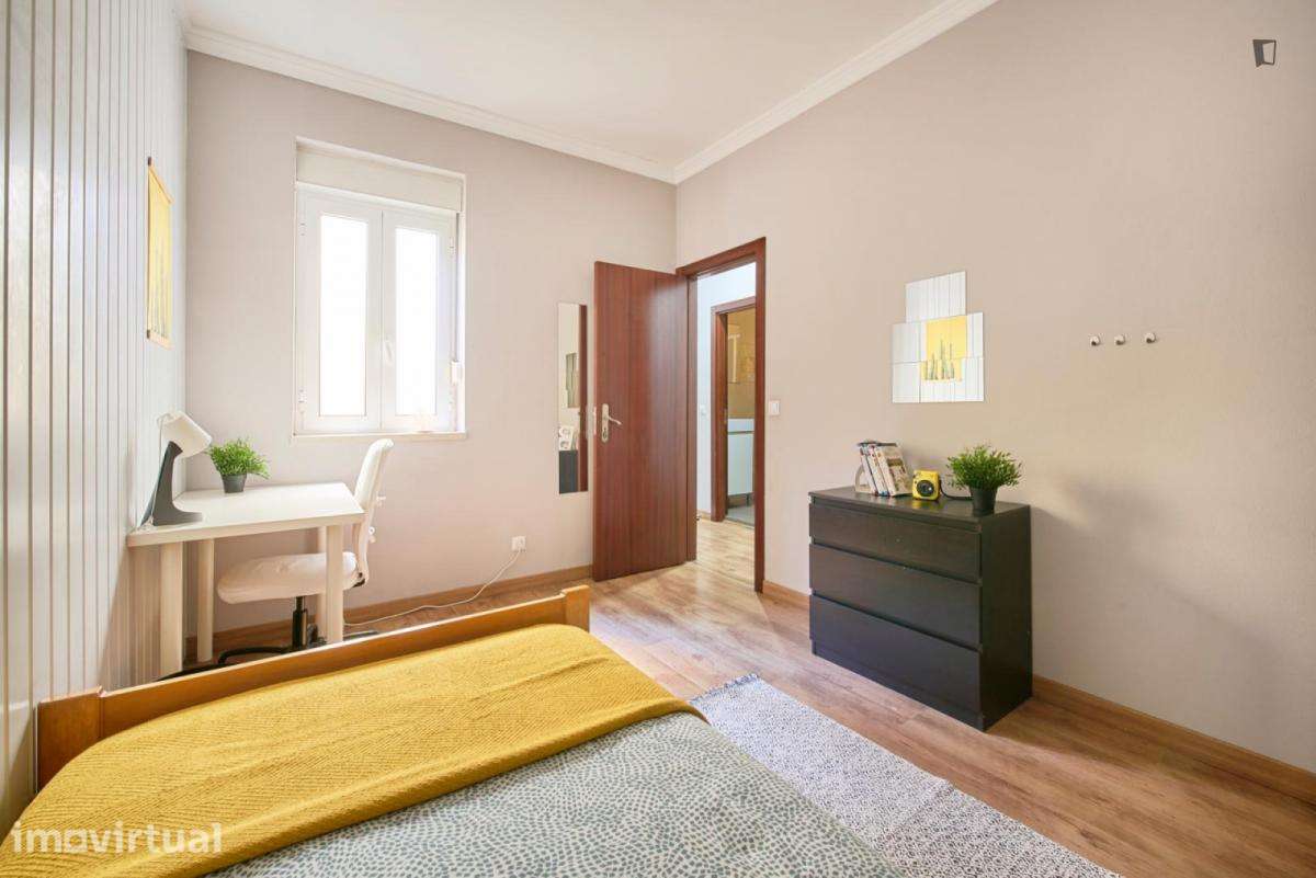 Quarto - localizado em Entrecampos Lisbon - Grande imagem: 4/10
