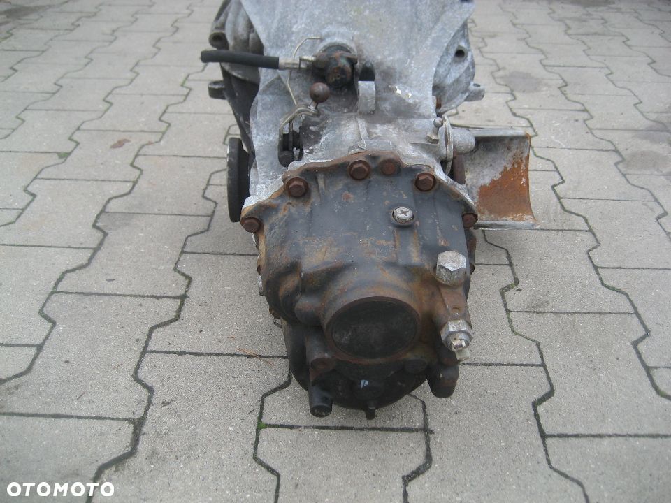 audi 100 c3 benzyna skrzynia biegów 4 biegowa symbol XR - 6