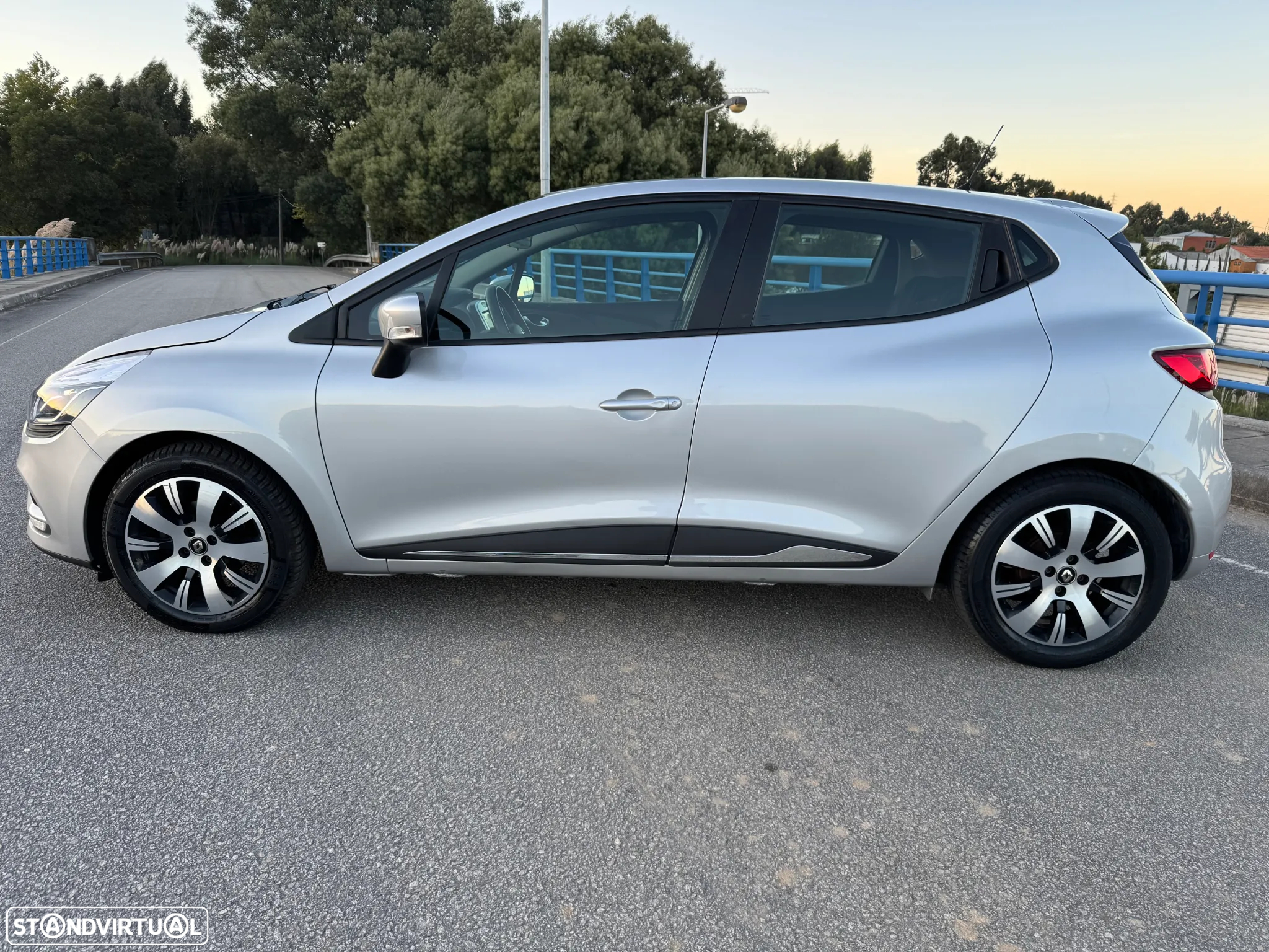 Renault Clio dCi 75 Stop & Start Life - 8