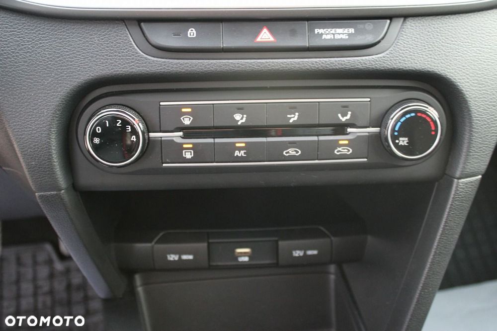 Kia Ceed - 22
