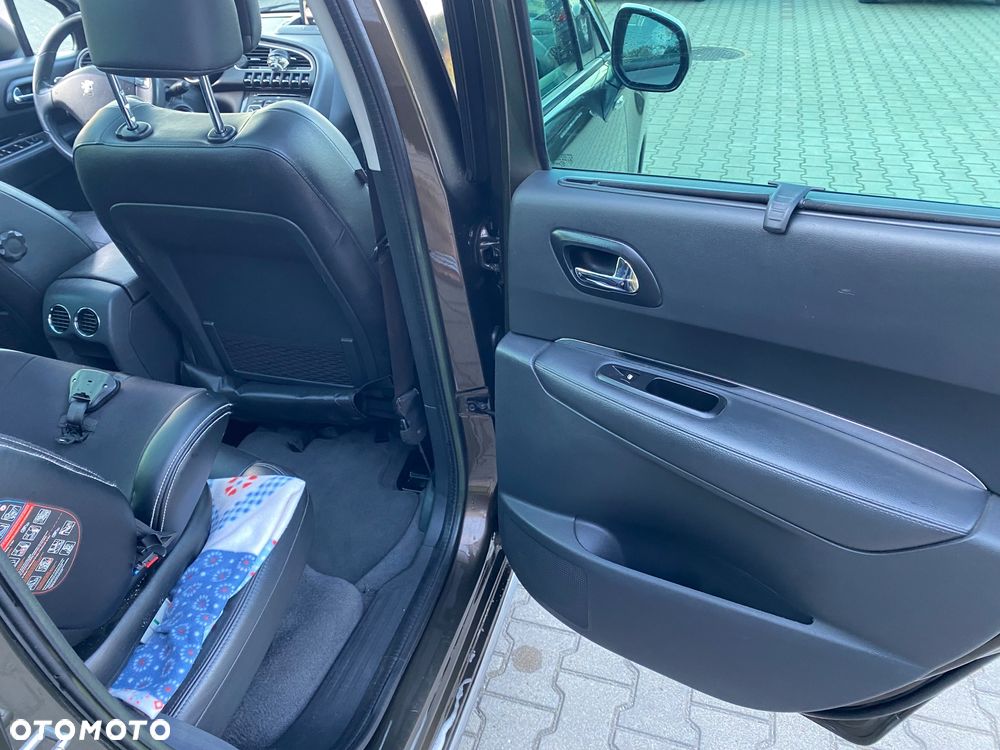 Peugeot 3008 2.0 HDi Premium - 12