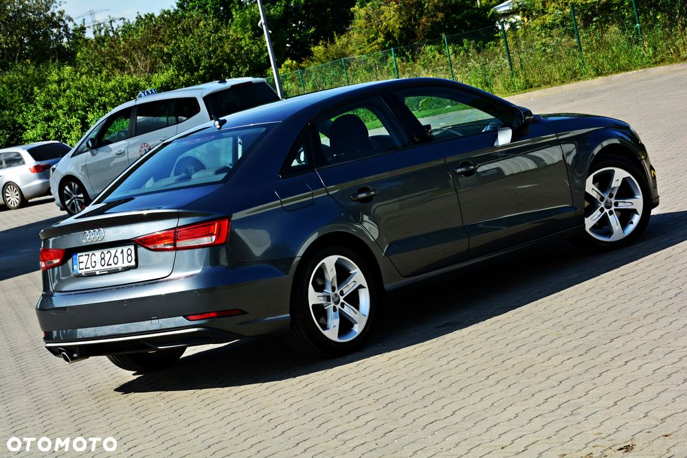 Audi A3 1.6 TDI (clean diesel) S tronic Attraction - 3