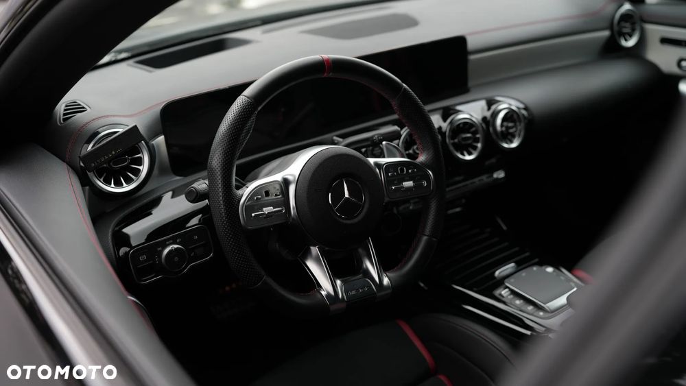 Mercedes-Benz CLA - 29