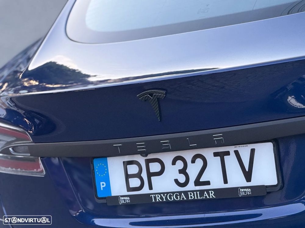 Tesla Model S - 8