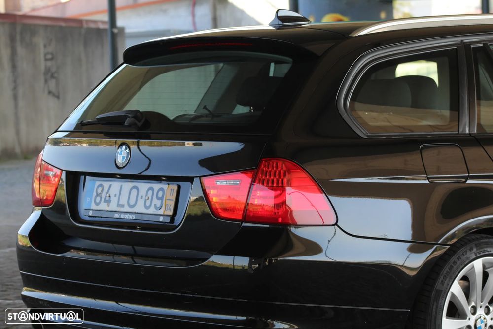 BMW 318 d Line Sport - 24
