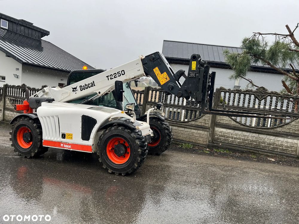 Bobcat T2250 | Ładowarka Teleskopowa | BOBCAT T 2250 | Udźwig 2200 kG | 5 Metrów | Nowe Opony | w Oryginale | Stan IDEALNY | Miniładowarka | 6 Metrów | - 1