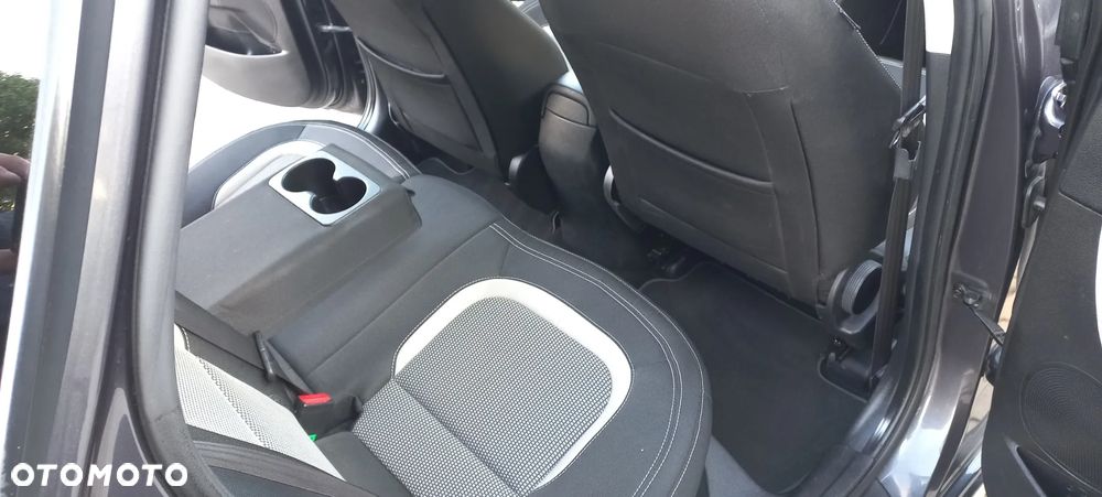 Kia Ceed 1.6 GDI Dream-Team Edition - 30