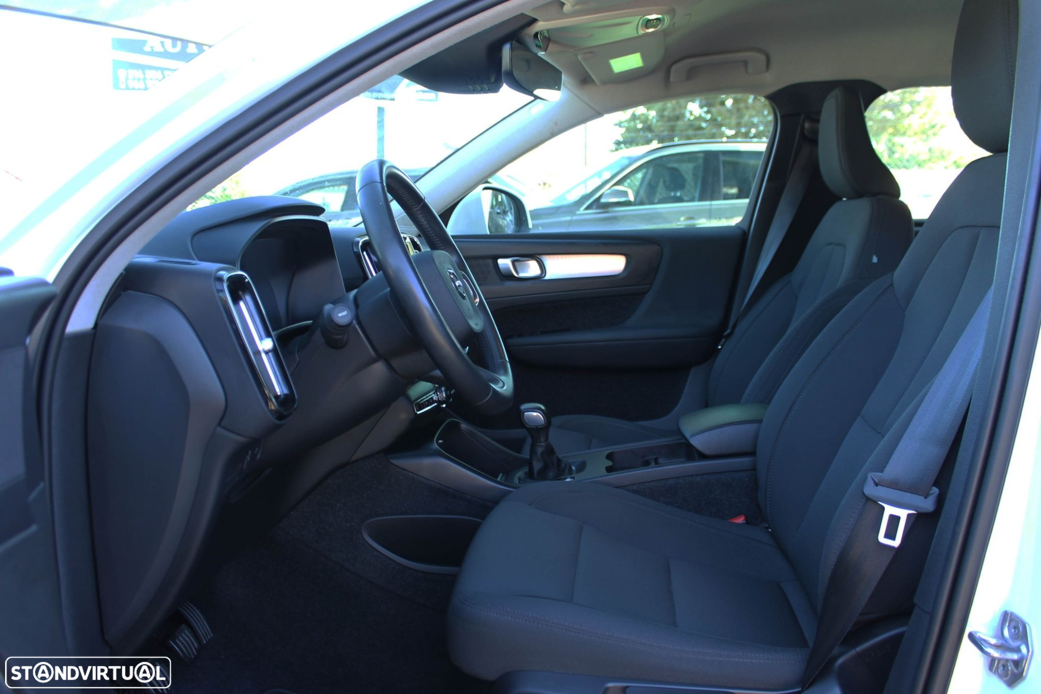 Volvo XC 40 1.5 T2 Momentum Core - 41