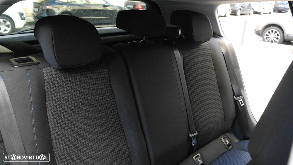 Peugeot 308 1.2 PureTech Active - 27