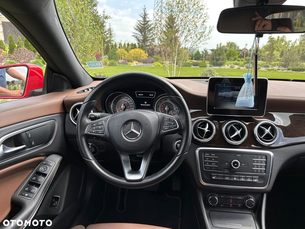Mercedes-Benz CLA 200 7G-DCT - 9