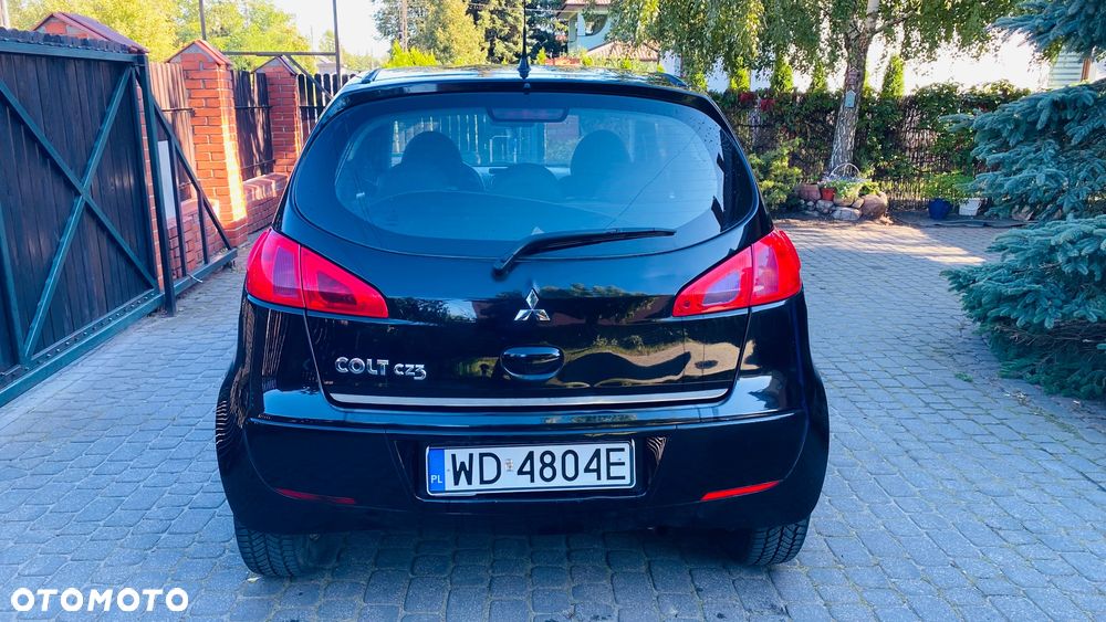 Mitsubishi Colt - 8