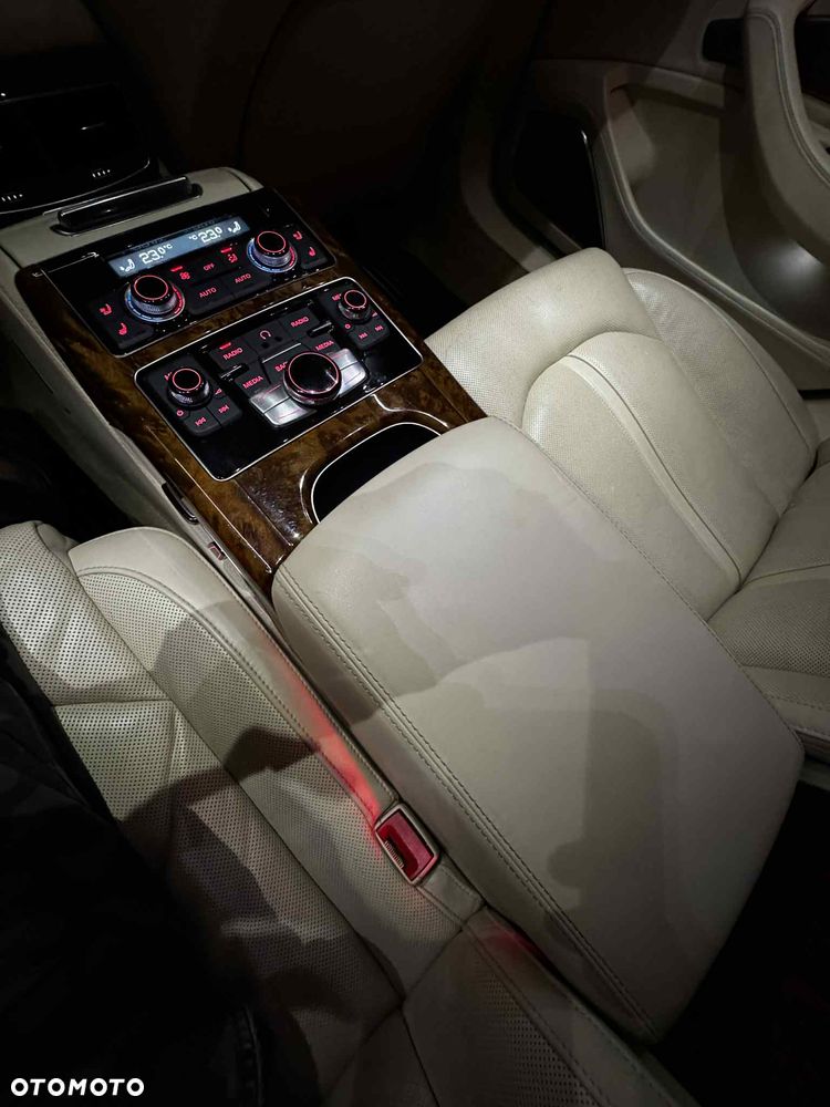 Audi A8 4.2 TDI L Quattro - 17