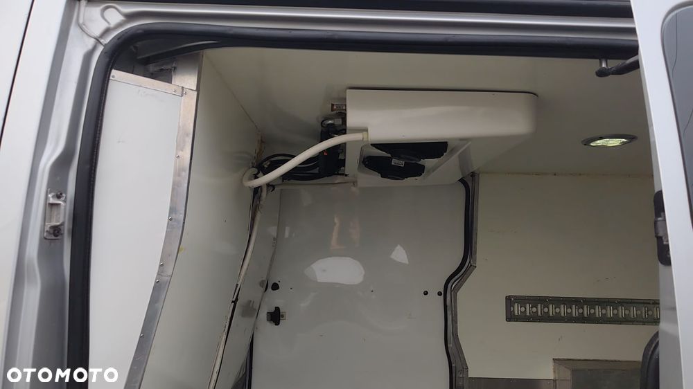 Renault Trafic - 11