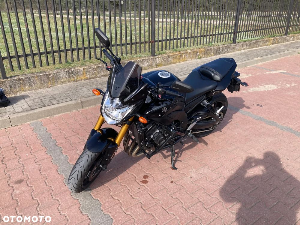 Yamaha FZ8 - 10