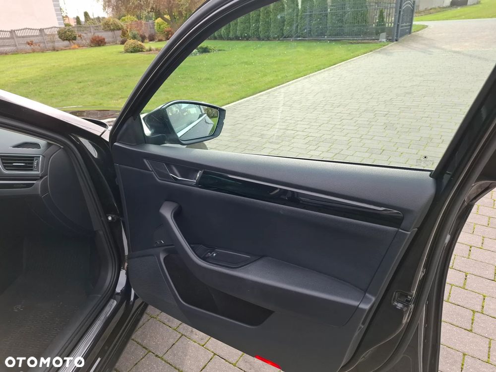 Skoda Superb 1.8 TSI L&K - 22