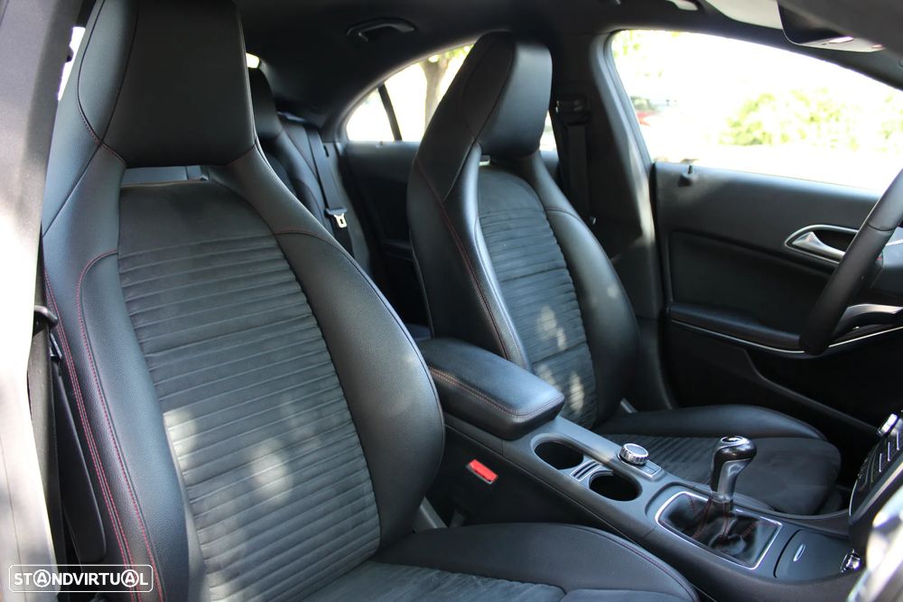 Mercedes-Benz CLA 180 d AMG Line - 16