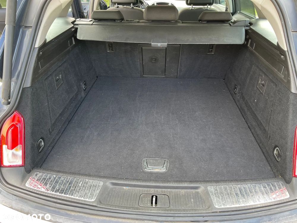 Opel Insignia 1.8 Sport - 11