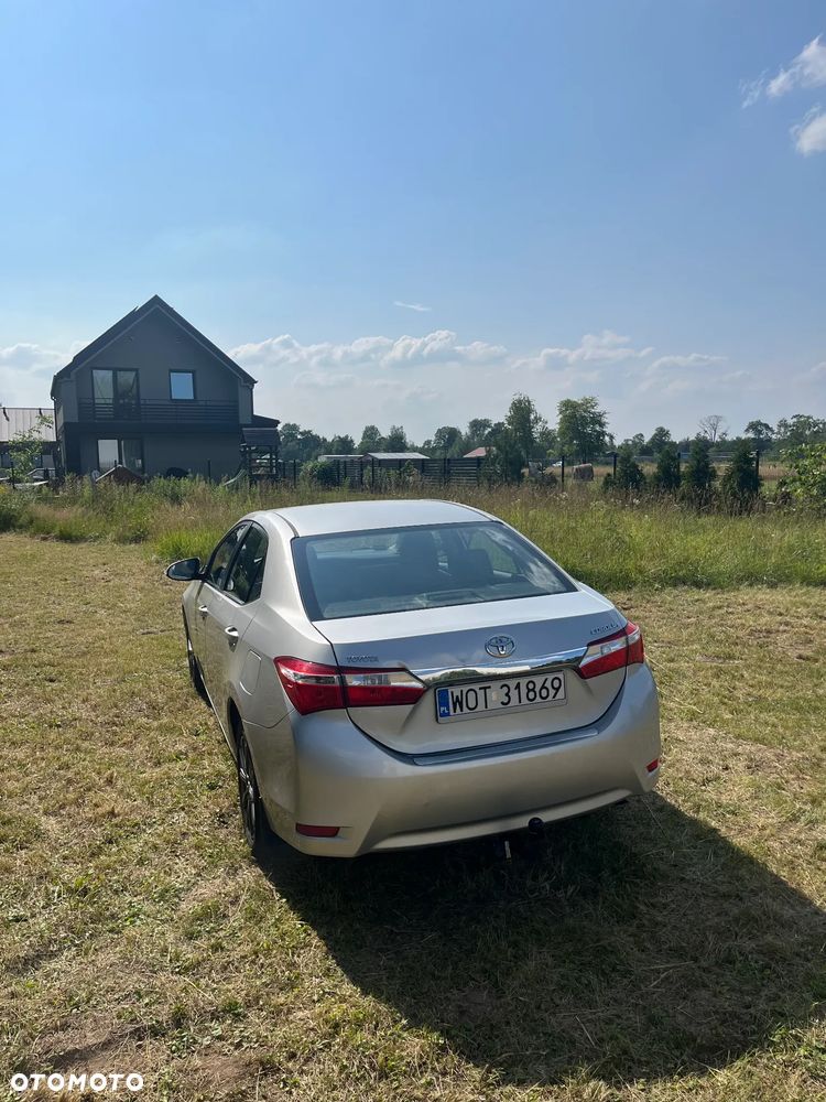 Toyota Corolla 1.6 Comfort - 12