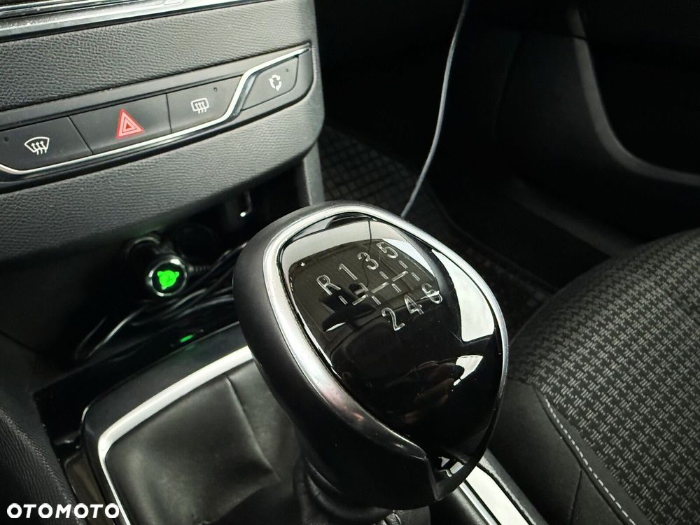 Peugeot 308 1.2 PureTech Active S&S - 23