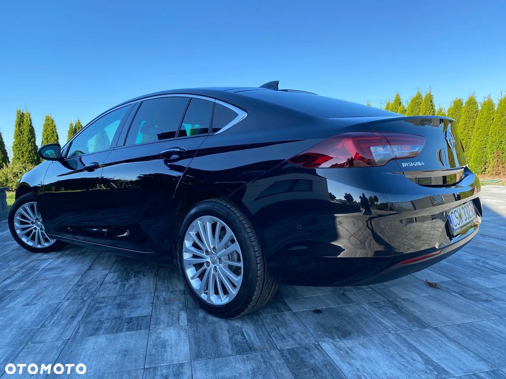 Opel Insignia 1.5 T Elite S&S - 11