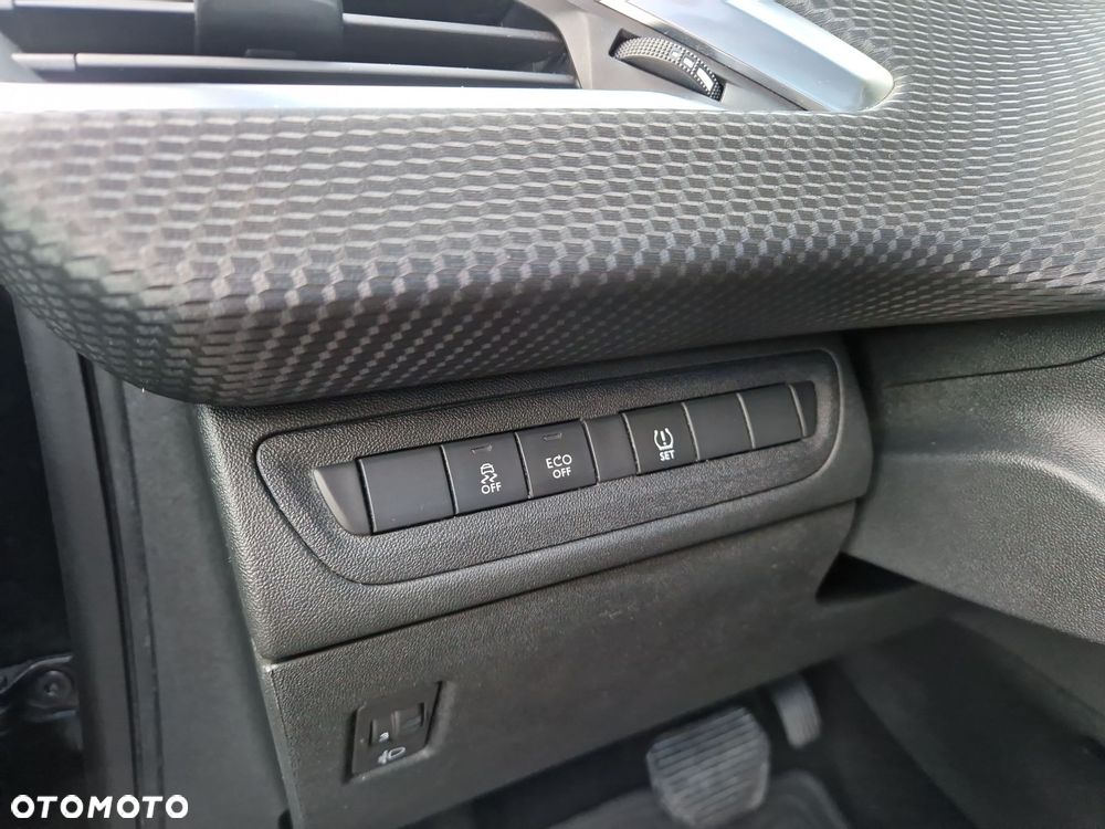 Peugeot 2008 - 19