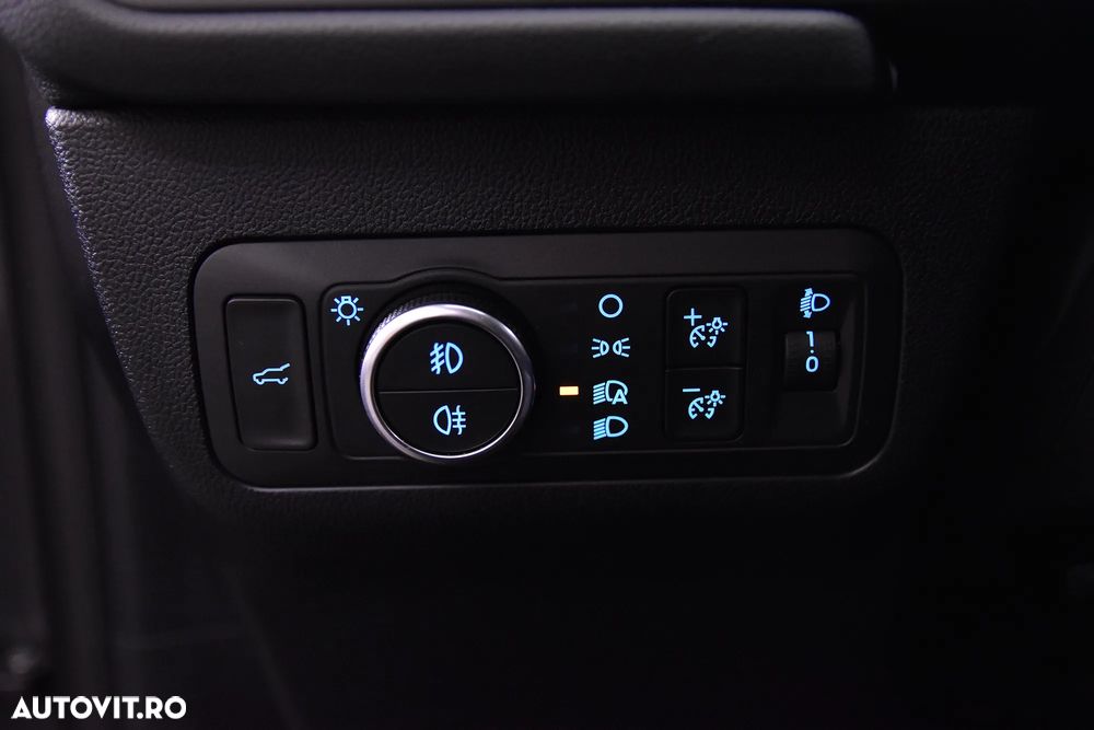 Ford Kuga - 15