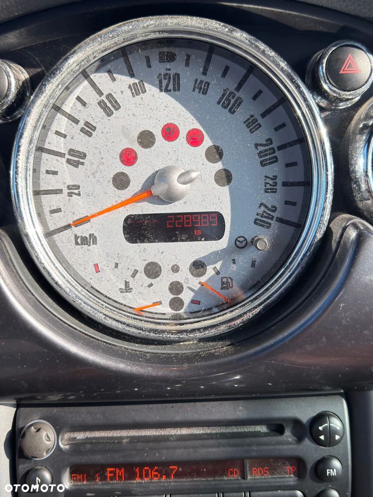 MINI Cooper Standard - 10