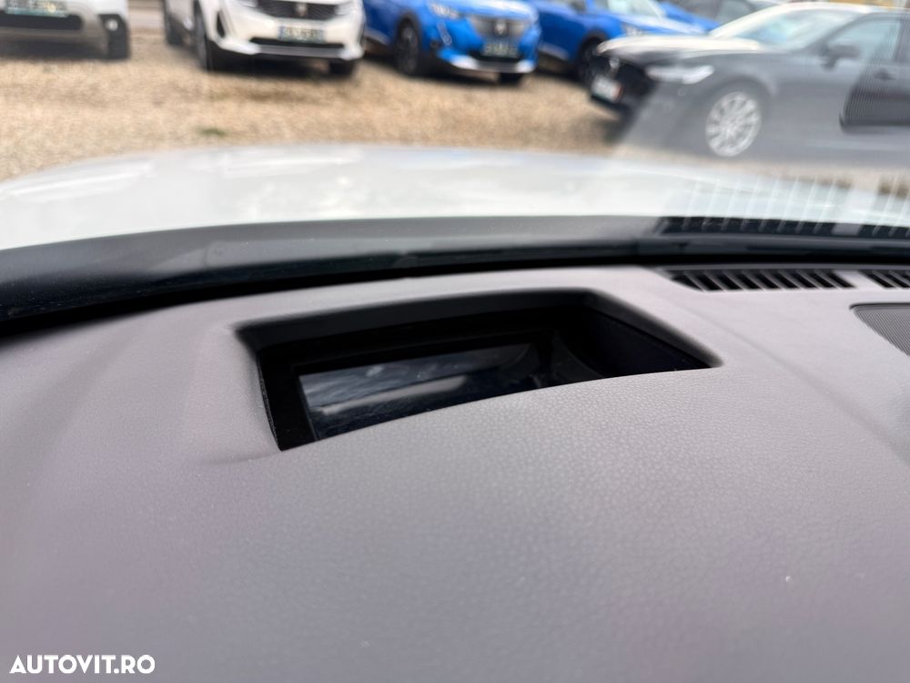 Mazda 3 e-Skyactiv X186 AT MHEV Exclusive-Line - 16