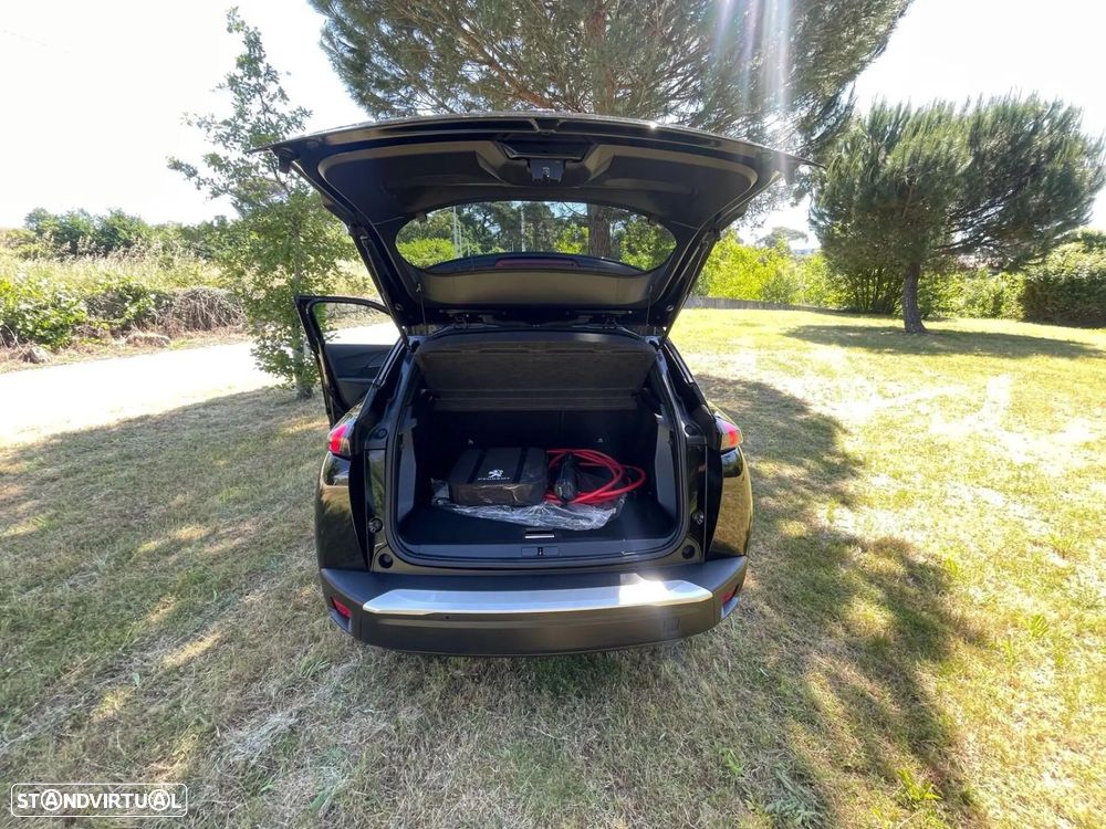 Peugeot e-2008 GT - 32