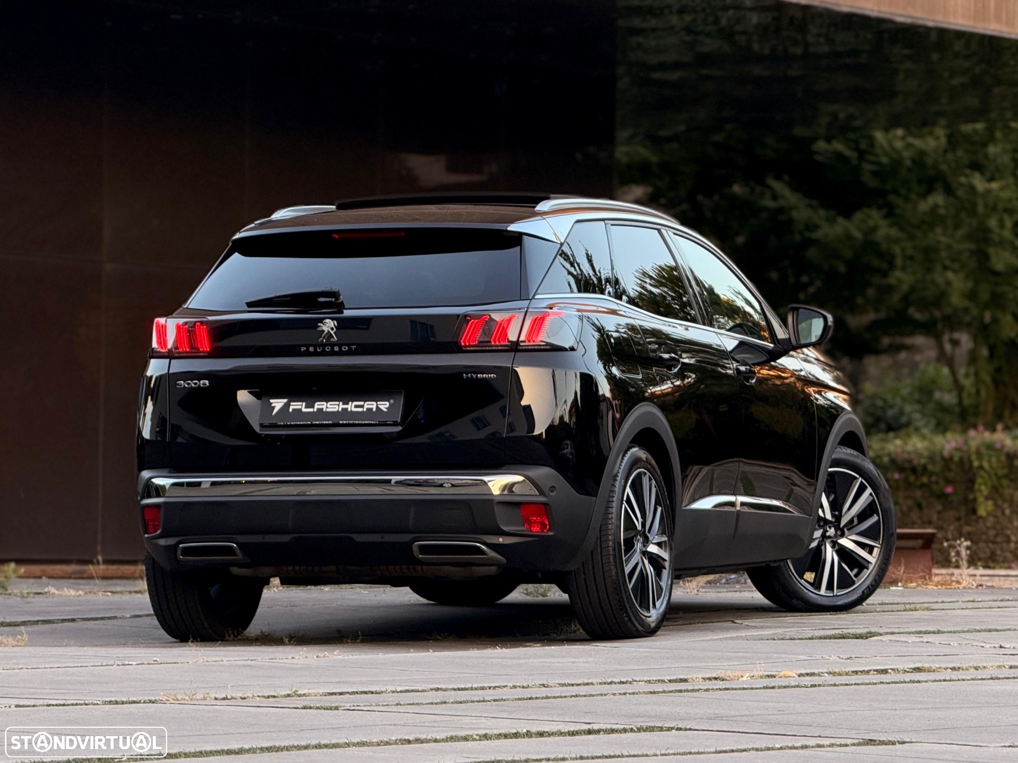 Peugeot 3008 1.6 Hybrid GT Pack e-EAT8 - 22