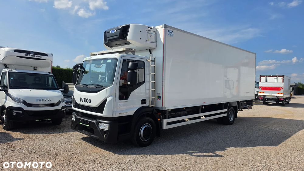 Iveco Eurocargo 160e25  Chłodnia 18epal  Winda  carrier1150 supra - 4