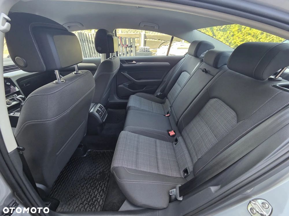 Volkswagen Passat 2.0 TDI EVO Business - 7