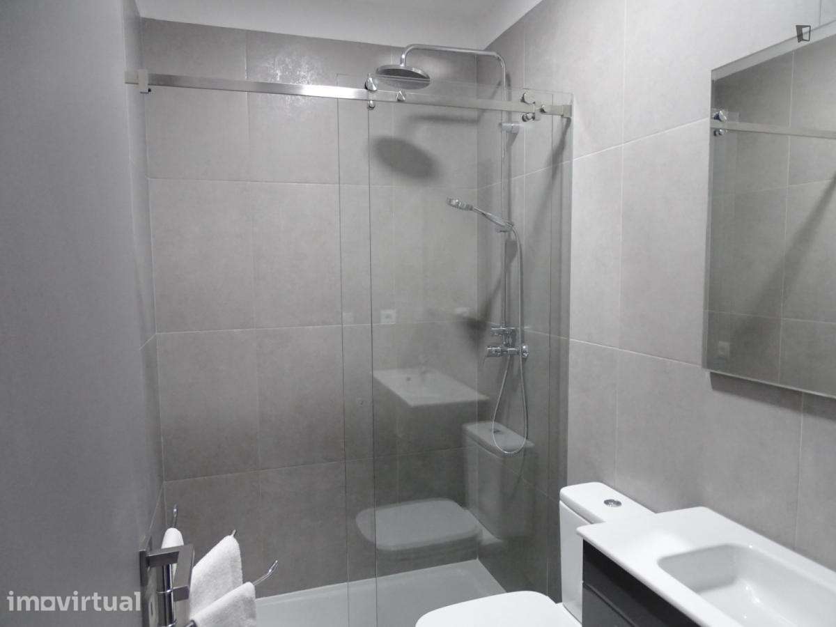 Apartamento com 1 quartos - localizado em Cedofeita Porto - Grande imagem: 3/6