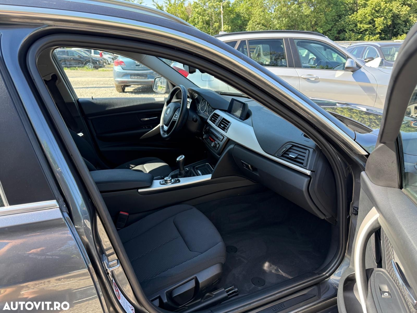 BMW Seria 3 320d xDrive - 18