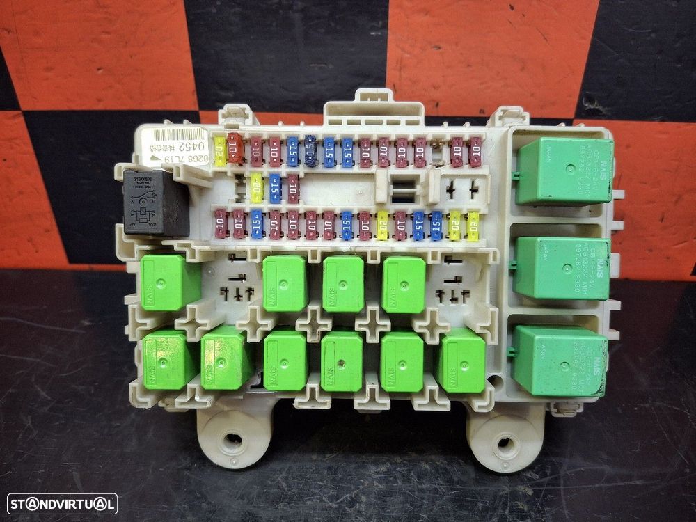 Caixa Dos Fusíveis Isuzu Elf Camião De Plataforma/Chassis (Nkr8_, Nkq8 - 1