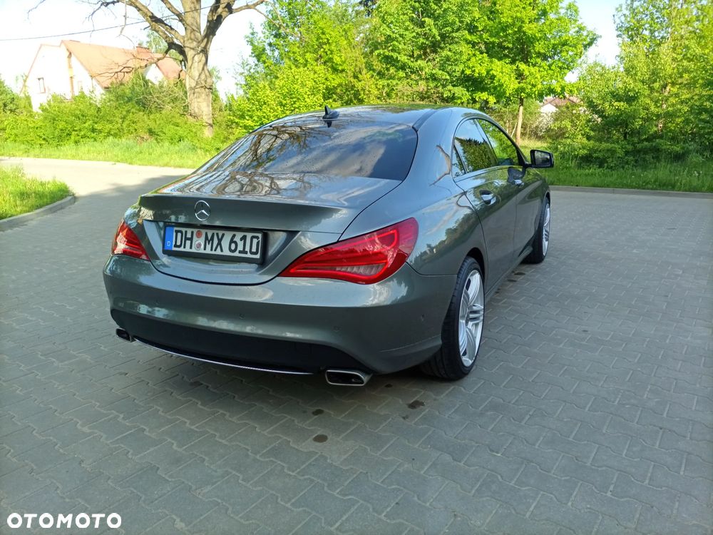 Mercedes-Benz CLA 180 AMG Line - 7