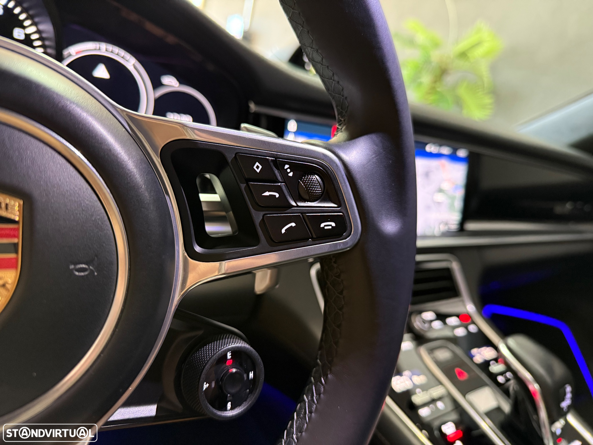 Porsche Panamera Sport Turismo 4 E-Hybrid 10 Years Edition - 9