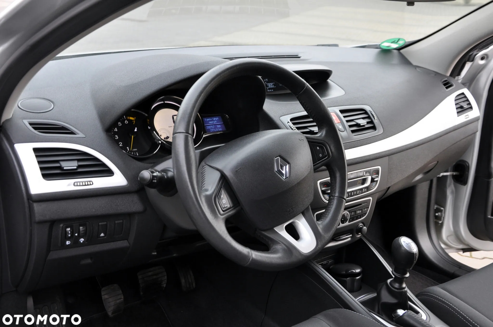 Renault Megane TCe 180 Coupe Dynamique - 23