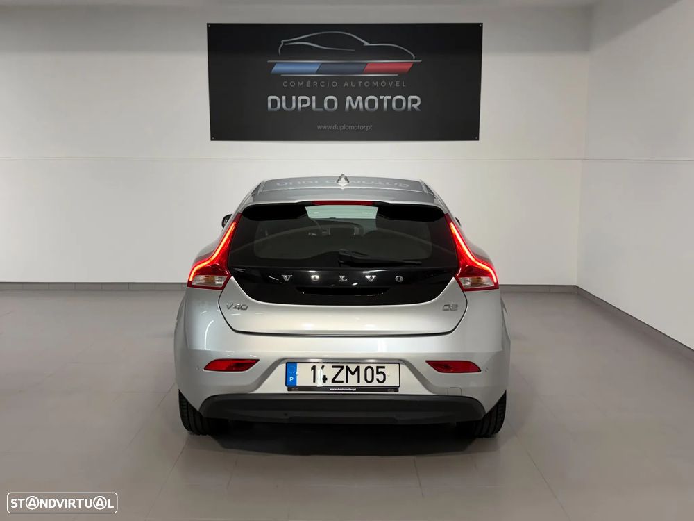 Volvo V40 D2 Geartronic Momentum - 7