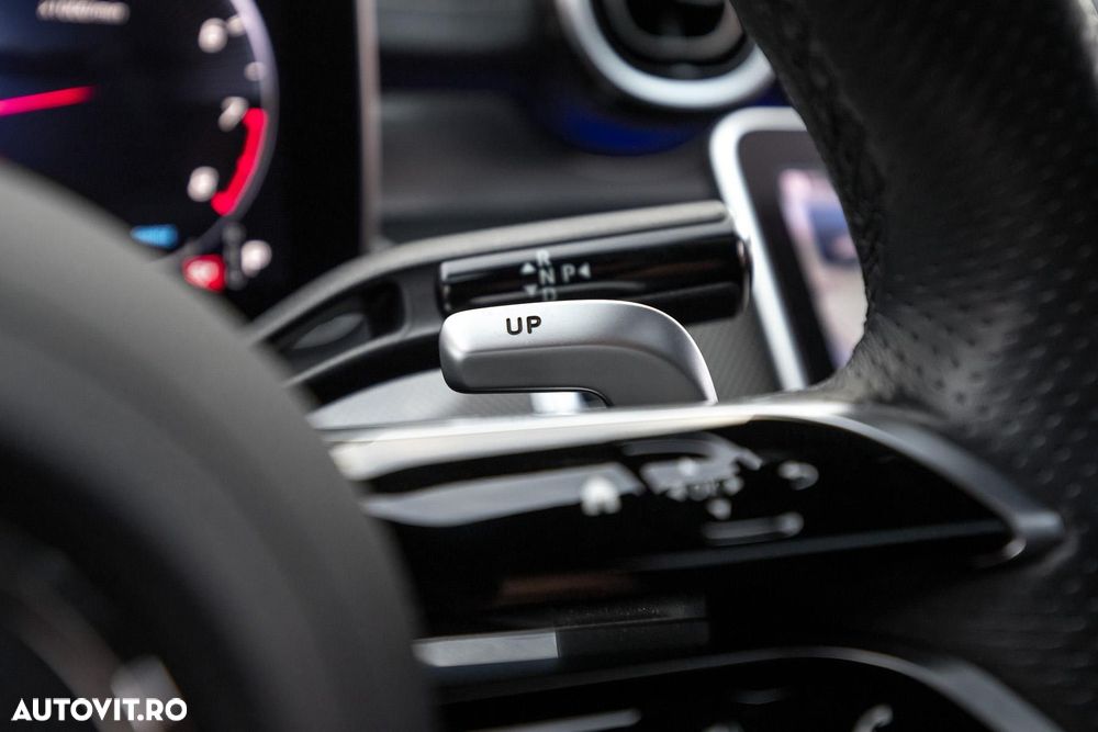 Mercedes-Benz C - 23