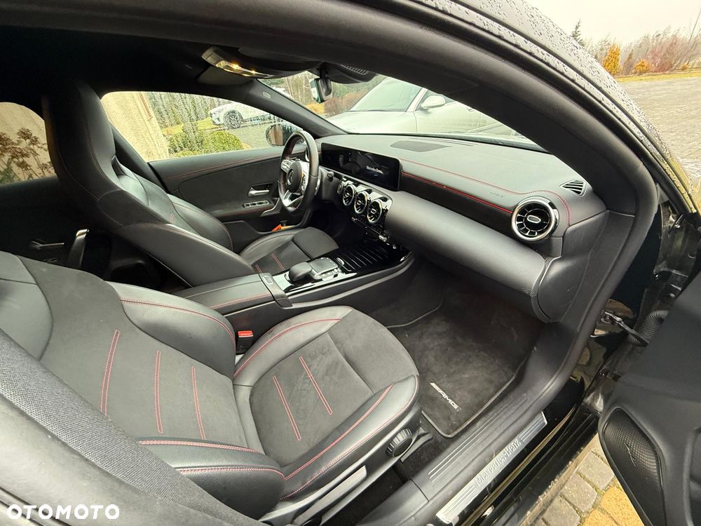 Mercedes-Benz CLA 250 e 8G-DCT AMG Line - 5